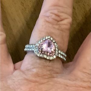 Beautiful pink heart ring